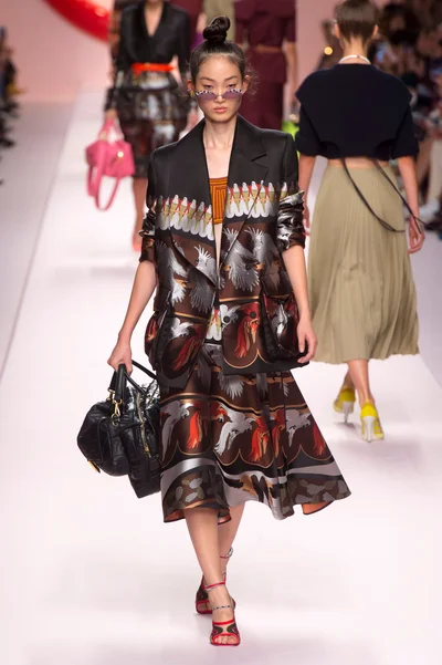 Look 38